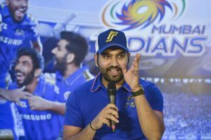 IPL 2020: చెన్నై సూపర్ కింగ్స్ మరో ప్రత్యర్థి మాత్రమే.. రోహిత్ శర్మ కీలక వ్యాఖ్యలు