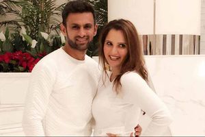 ఏడు నెలల తర్వాత.. భర్త షోయబ్ మాలిక్‌ని కలిసిన సానియా మీర్జా!!