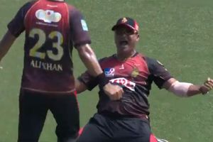 CPL 2020: 48 ఏళ్ల వయసులో ప్రవీణ్ తాంబే పర్ఫెక్ట్ క్యాచ్.. పదికి పది గెలిచిన నైట్ రైడర్స్!