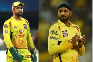 హర్భజన్ స్నేక్ సింగ్: అతను పాములాంటోడు: గెంటేయడమే బెటర్: ధోనీ ఫ్యాన్స్ పుండు మీద కారం