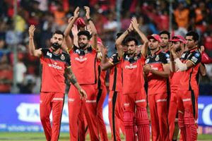 KKR vs RCB: మహ్మద్‌ సిరాజ్ అదుర్స్.. కోల్‌కతాపై బెంగళూరు సునాయాస విజయం!!