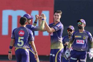 KKR vs DC: చెలరేగిన వరుణ్ చక్రవర్తి.. కోల్‌కతా సూపర్ విక్టరీ!