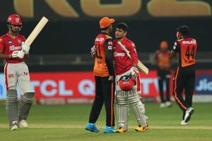 SRH vs KXIP: బెయిర్‌స్టో షో.. రషీద్ మాయ.. సన్‌రైజర్స్ సూపర్ విక్టరీ!!