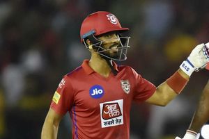 KXIP vs SRH: గత రాత్రే తండ్రి మరణం.. ఆ దు:ఖంతోనే బ్యాటింగ్‌ చేసిన మన్‌దీప్ సింగ్