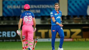 ఐయామ్ ఇంప్రెస్డ్: బట్లర్‌ను బోల్తా కొట్టించిన ఆ బంతి స్పీడ్ ఎంతో తెలుసా? రవిశాస్త్రి, బ్రెట్‌లీ