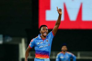 SRH vs DC: పాపం రబడా.. అరుదైన రికార్డు చేజారే!