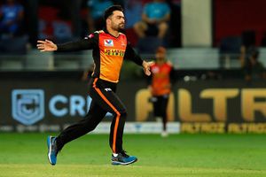 SRH vs DC: వాటే స్పెల్‌ రషీద్‌!! ఐపీఎల్‌లో బెస్ట్‌ బౌలింగ్ గణాంకాలు‌.. అత్యుత్తమ ఎకానమీ!!