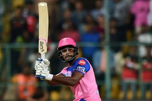 సంజు శాంసన్ బ్యాటింగ్‌కు క్లీన్ బౌల్డ్: ఎవరా టీమిండియా మహిళా క్రికెటర్..ఏంటా కథ?