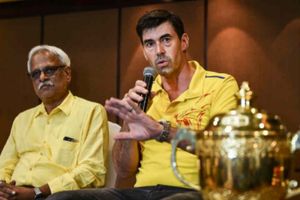 CSK vs RCB: 'వయసు అయిపోతున్న జట్టే.. కానీ బ్యాట్స్‌మెన్‌ ఆటలో తీవ్రతను చూడాలనుకుంటున్నా'