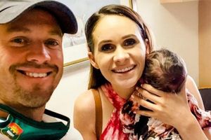 తండ్రైన ఏబీ డివిలియర్స్.. అభినందనలతో ముంచెత్తిన ఫ్యాన్స్