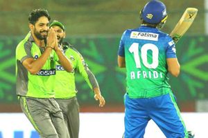 హారిస్ నెక్ట్స్ టైమ్ కొంచెం స్లోగా వేయబ్బా.. ఔట్ చేసి దండం పెట్టడంపై అఫ్రిది ట్వీట్