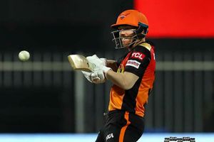 SRHఫ్యాన్స్‌కు వాగ్దానం చేస్తున్నా..అదే జరిగితే..బుట్టబొమ్మ సాంగ్‌కు మళ్లీ డ్యాన్స్ చేస్తా: వార్నర్