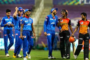 IPL 2020 ఫైనల్లో ఢిల్లీ క్యాపిటల్స్.. సల్మాన్ ‌ఖాన్‌ మీమ్‌ వైరల్!!