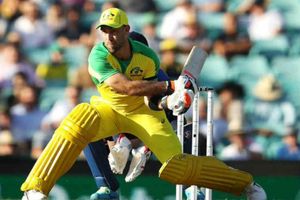 బ్యాటింగ్ చేస్తున్నప్పుడు.. కేఎల్ రాహుల్‌ను క్షమించమని కోరా: మాక్స్‌వెల్‌