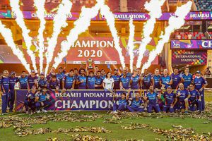 IPL 2020 సక్సెస్‌పై శ్రీలంక ఫ్యాన్ కుళ్లుబోతు ట్వీట్.. సెటైరిక్‌గా బదులిచ్చిన భారత మాజీ క్రికెటర్!