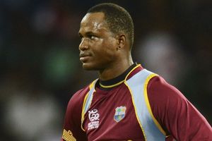 అంతర్జాతీయ క్రికెట్‌కు వీడ్కోలు పలికిన స్టార్‌ క్రికెటర్‌!!