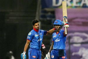 Qualifier 2: గర్జించిన గబ్బర్‌.. మెరిసిన స్టోయినిస్.. సన్‌రైజర్స్‌ లక్ష్యం 190!!