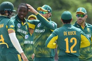 SA vs ENG: మరో దక్షిణాఫ్రికా ఆటగాడికి కరోనా.. మ్యాచ్ రద్దు!!