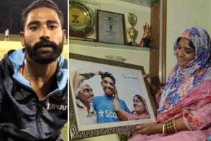 ఆస్ట్రేలియాలోనే ఉండి.. నాన్న కలను నెరవేర్చు: సిరాజ్‌ తల్లి భావోద్వేగం