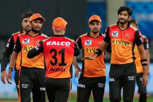 IPL 2021కు సన్‌రైజర్స్ హైదరాబాద్ ఆ ఇద్దర్నీ రిటైన్ చేసుకోవాలి!