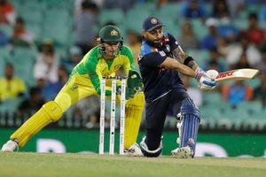 విరాట్‌ కోహ్లీకి కెప్టెన్సీ భారం కాదు.. అండగా నిలిచిన వెటరన్ క్రికెటర్