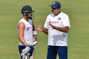 ఆ నిబంధనలు లేకుంటే కోహ్లీ చివరి టెస్ట్ ఆడేవాడు: రవిశాస్త్రి