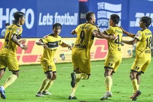ISL 2020-21: హైదరాబాద్ మ్యాజిక్.. ఒకే నిమిషంలో రెండు గోల్స్!