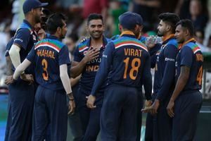 India vs Australia, 2nd T20I: చెలరేగిన మాథ్యూ, స్మిత్.. భారత్ ముందు భారీ లక్ష్యం! ఆకట్టుకున్న నట్టూ!