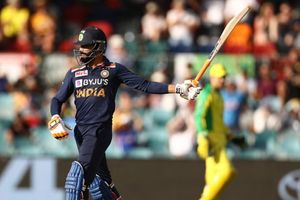 చెలరేగిన రవీంద్ర జడేజా, హార్దిక్ పాండ్యా.. ఆసీస్ ముందు భారీ లక్ష్యం!