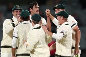 India vs Australia: రెండో రోజు ఆట షురూ.. 25 బంతుల్లోనే ముగిసిన భారత్ ఇన్నింగ్స్!