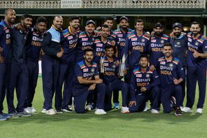 India vs Australia: టీ20 సిరీస్ గెలిచిన ఆనందంలో ఉన్న కోహ్లీసేనకు గట్టి షాక్.!