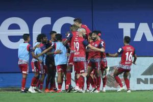 ISL 2020-21: ఏటీకే మోహన్ బగాన్‌కు షాక్.. జంషేడ్‌పూర్‌ బోణీ!