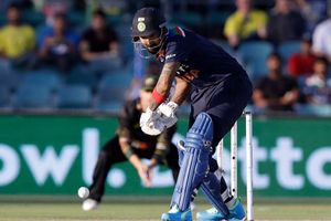 India vs Australia: కేఎల్ రాహుల్ అరుదైన రికార్డు.. కోహ్లీ, ఫించ్ సరసన!!