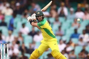 India vs Australia: మాక్స్‌వెల్‌ భారీ సిక్సర్.. ట్రోల్ చేసిన పంజాబ్!!