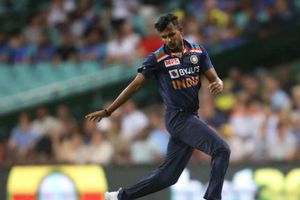 నట్టూ.. నీ బౌలింగ్ ఆకట్టుకుందయ్యా: ఆసీస్ మాజీ పేసర్