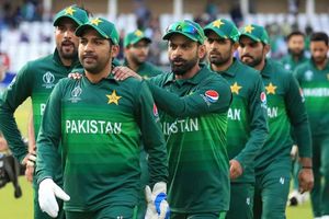 అది ఐసీసీ కాదు.. ఇండియన్ క్రికెట్ కౌన్సిల్.. దశాబ్దపు టీమ్‌ల్లో ఒక్కరు ఉండరా? పాకిస్థాన్ ఫ్యాన్స్ ఫైర్