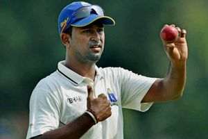 ఐపీఎల్‌ పాలకమండలికి ప్రజ్ఞాన్‌ ఓజా నామినేట్‌!!