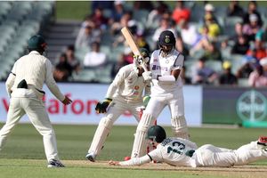 India vs Australia: అయ్యో పుజారా.. 10 సార్లు అతని బౌలింగ్‌లోనే!!