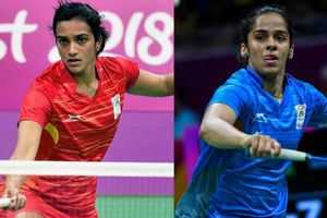 మళ్లీ రాకెట్ పట్టనున్న సింధు, సైనా!