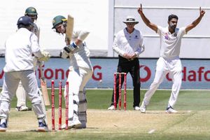 అశ్విన్ అరుదైన ఘనత.. స్పిన్ దిగ్గజం ముత్తయ్య మురళీధరన్ రికార్డు బ్రేక్!