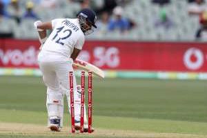 పాంటింగ్ చెబుతూనే ఉన్నాడు.. అంతలోనే పృథ్వీ షా బౌల్డ్ అయ్యాడు (వీడియో)