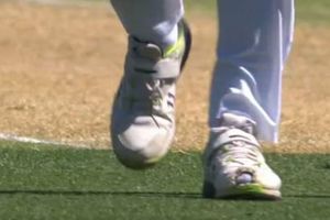 India vs Australia: మహ్మద్ షమీ షూకు హోల్.. ఎందుకో తెలుసా?