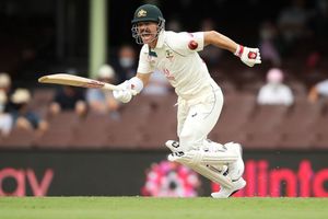 డేవిడ్ వార్నర్ ఏంటి ఆ నిర్లక్ష్యం.. అంత తొందర ఎందుకు నీకు.. మాజీ క్రికెటర్ల అసహనం!