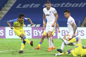 ISL 2020 21: బెంగళూరు చిత్తు.. కేరళ బ్లాస్టర్స్ ఖాతాలో మరో విజయం!!