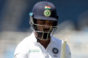 టీమిండియాకు భారీ షాక్.. గాయంతో స్టార్ బ్యాట్స్‌మన్‌ ఔట్!!