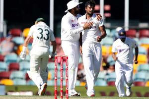 మెరిసిన శార్దుల్‌‌, సుందర్, నటరాజన్‌.. ఆస్ట్రేలియా ఆలౌట్!!