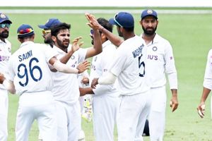 ‌చెలరిగిన ఠాకూర్‌.. ఏడో వికెట్ కోల్పోయిన ఆసీస్!! ఆధిక్యం 276!