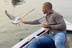 చిక్కుల్లో టీమిండియా ఓపెనర్.. వారణాసి కోర్టులో​ చార్జ్‌షీట్ దాఖలు!!