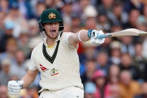 Sydney Test: స్టీవ్ స్మిత్‌ సెంచరీ.. సోబర్స్, రిచర్డ్స్ సరసన ఆసీస్ మాజీ కెప్టెన్ !!