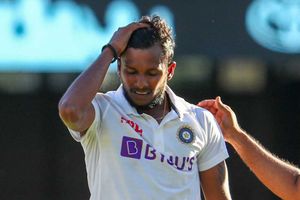 నటరాజన్‌పై షేన్ వార్న్ ఫిక్సింగ్ ఆరోపణలు.. మండిపడుతున్న ఫ్యాన్స్